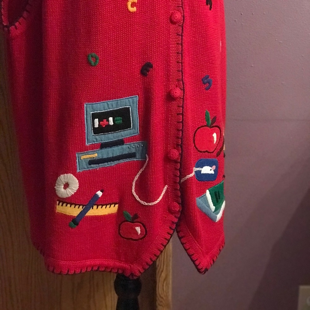Sweater vest